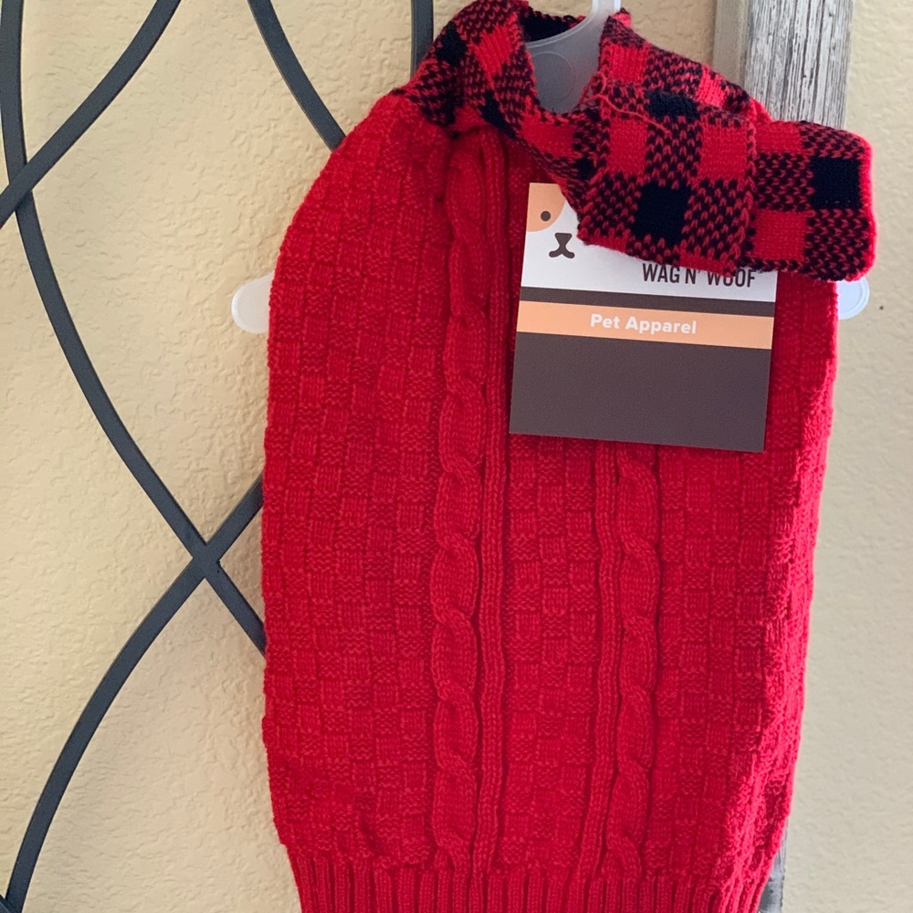 Dog/ Cat WAG'N WOOF Sweater and Scarf.